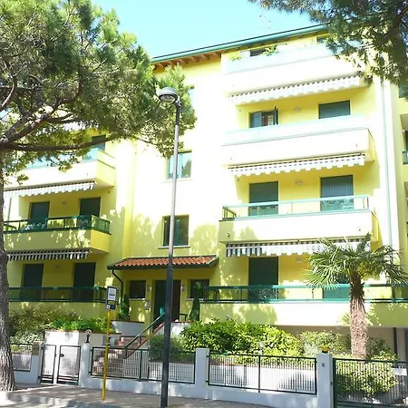 Residence Pineta - Agenzia Cocal Caorle Buitenkant foto